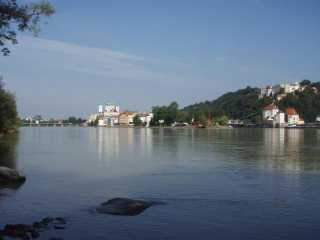 Der Zusammenfluss des Inn mit der Donau in Passau